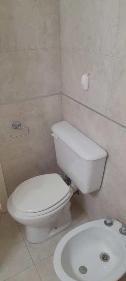 VENTA DEPARTAMENTO 2 AMBIENTES AL FRENTE ZONA CENTRO