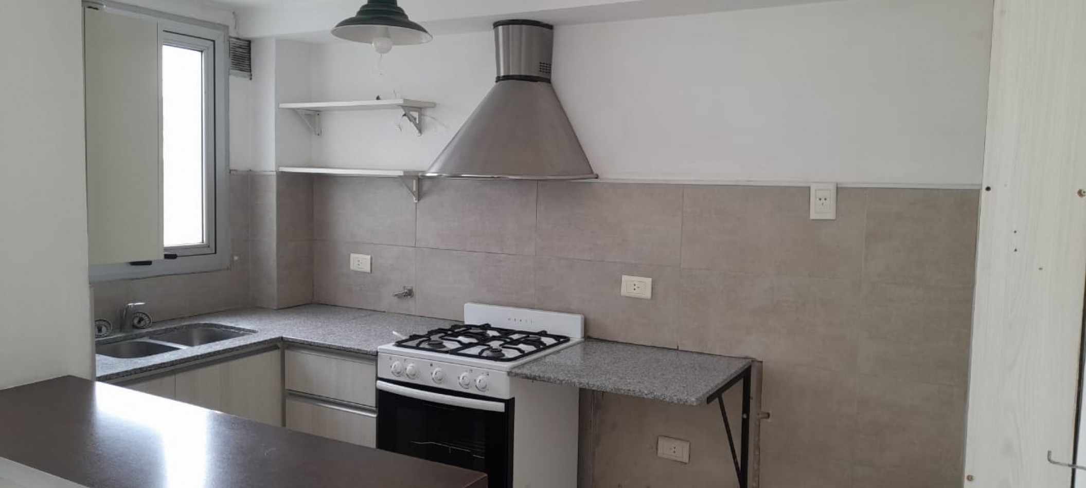 VENTA DEPARTAMENTO 2 AMBIENTES AL FRENTE ZONA CENTRO