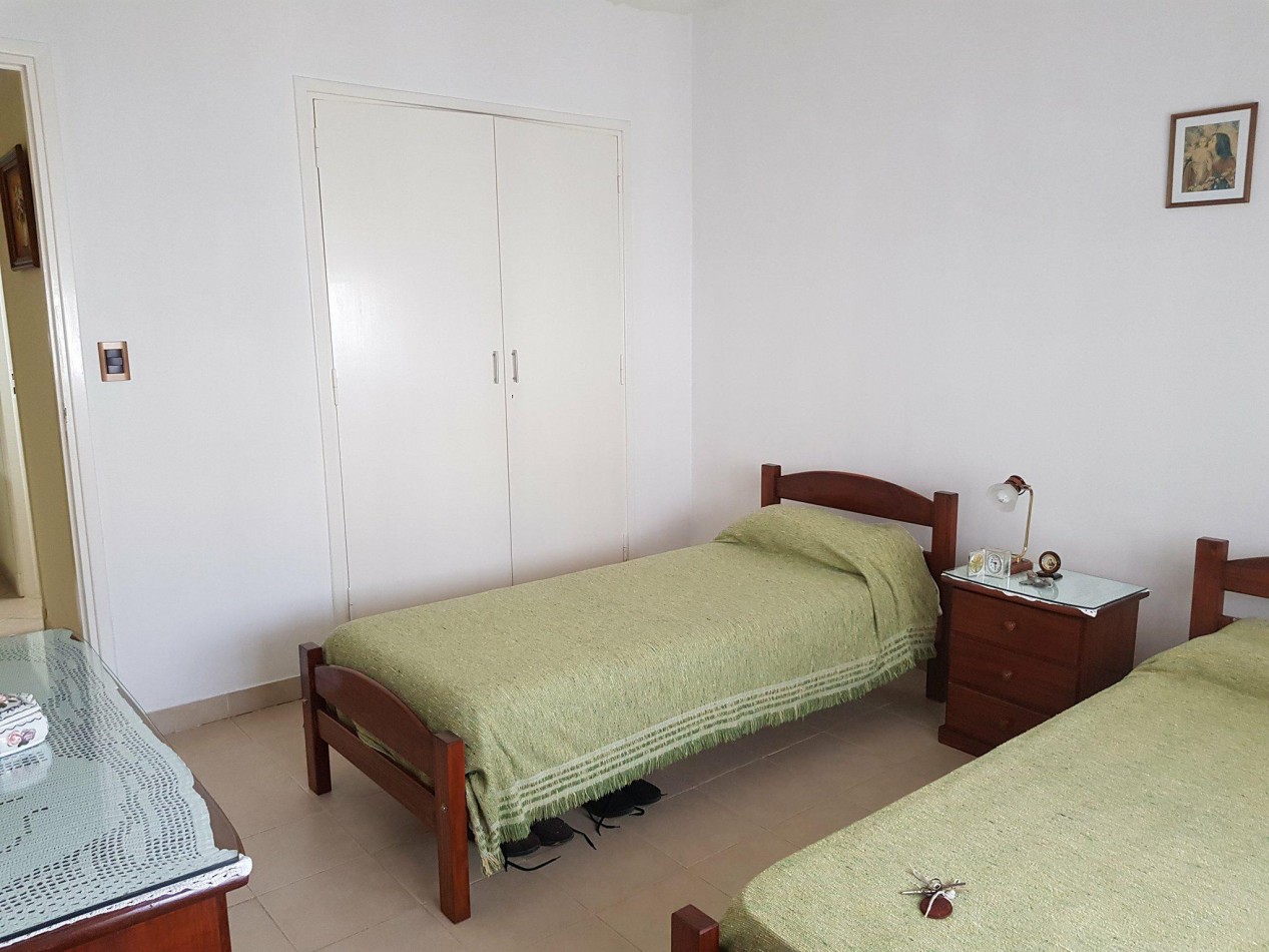 VENTA /PERMUTA CHALET 4 AMBIENTES