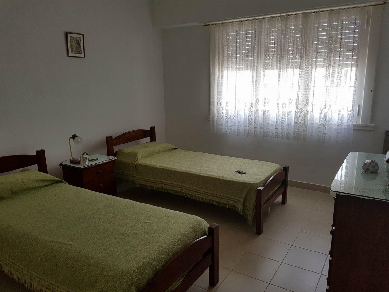 VENTA /PERMUTA CHALET 4 AMBIENTES