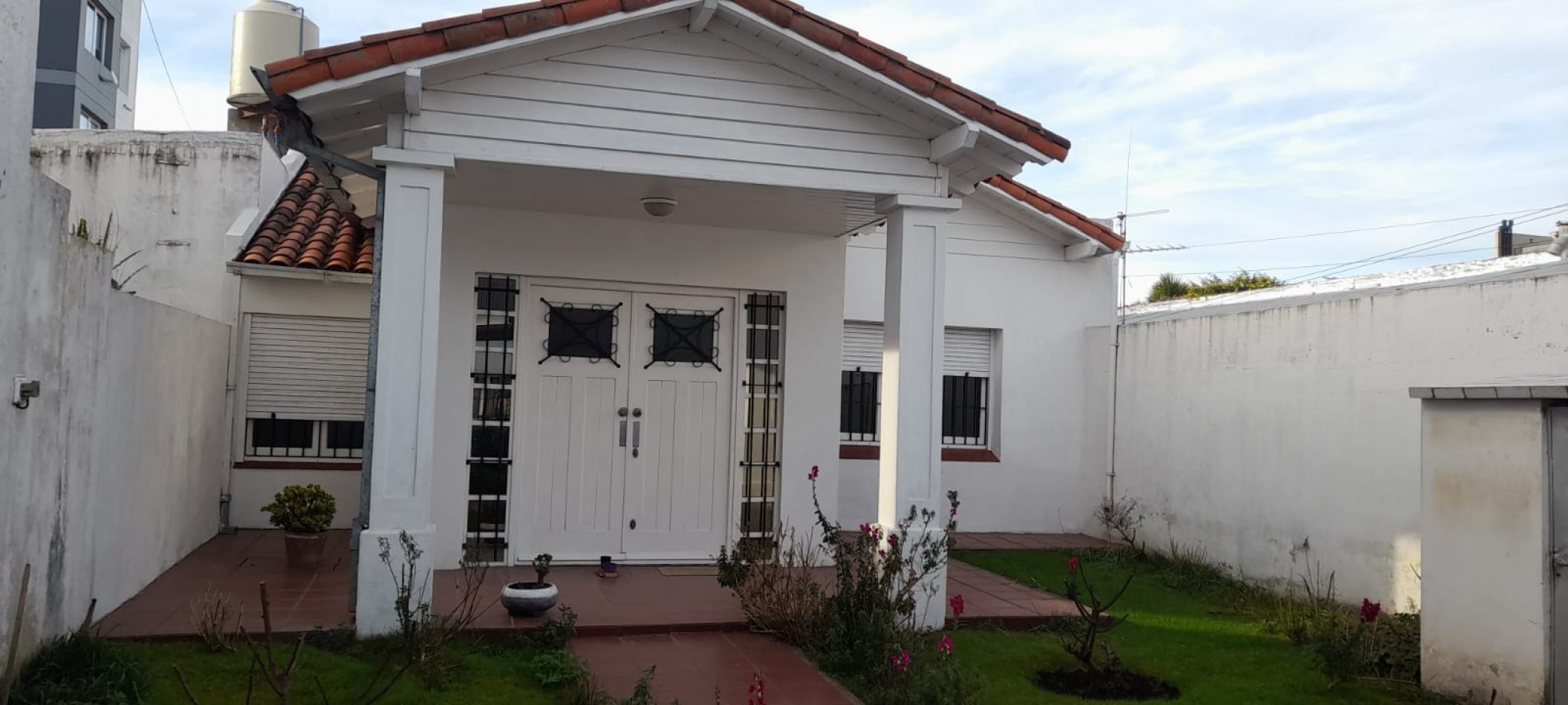VENTA /PERMUTA CHALET 4 AMBIENTES