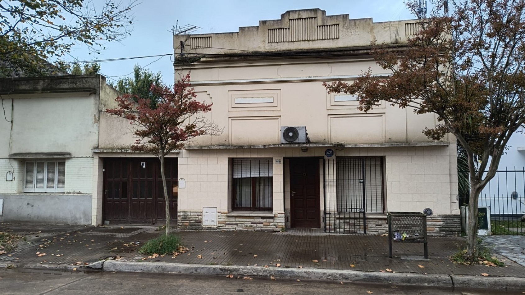 VENTA CASA + DEPARTAMENTO CENTRO CORONEL VIDAL 