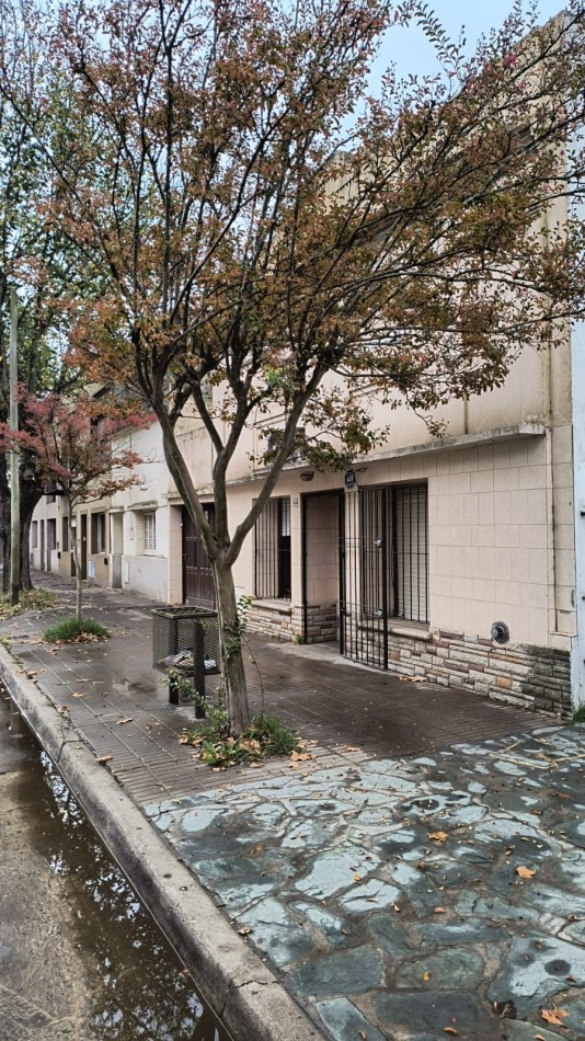 VENTA CASA + DEPARTAMENTO CENTRO CORONEL VIDAL 