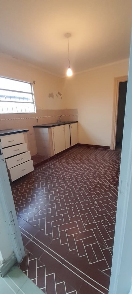 VENTA CASA A RECICLAR EN  EL CENTRO CORONEL VIDAL 