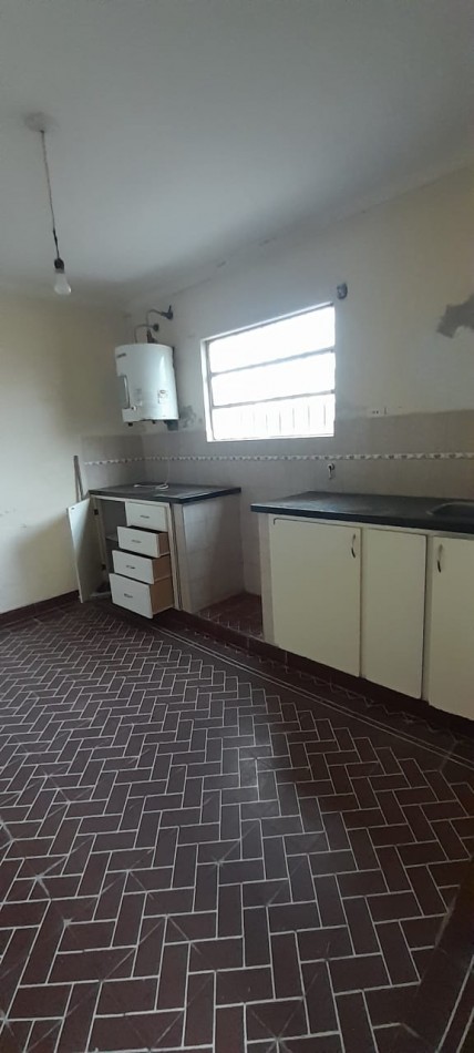 VENTA CASA A RECICLAR EN  EL CENTRO CORONEL VIDAL 