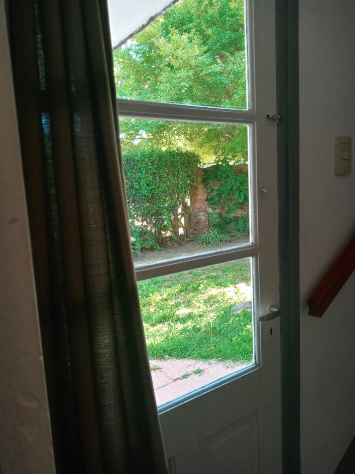 VENTA CASA DE DOS PLANTAS CENTRO CORONEL VIDAL