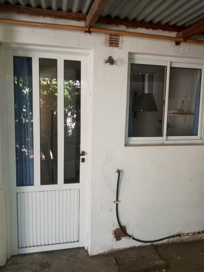 VENTA CASA DE DOS PLANTAS CENTRO CORONEL VIDAL