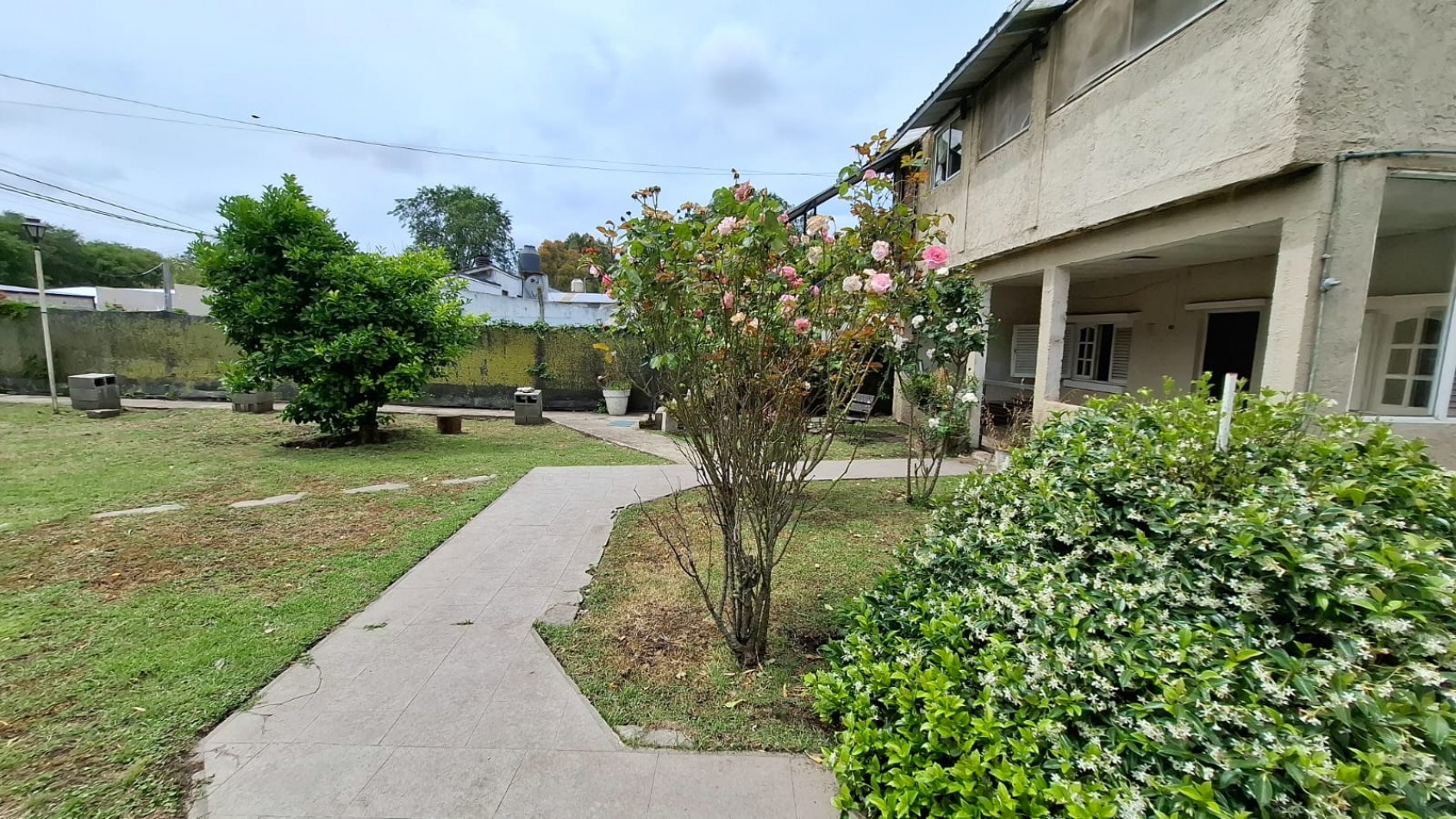 VENTA CASA 4 amb + DPTO 3 amb en Sierra de los Padres