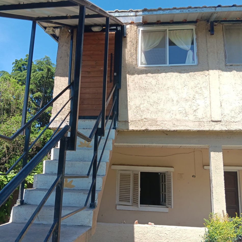VENTA CASA 4 amb + DPTO 3 amb en Sierra de los Padres