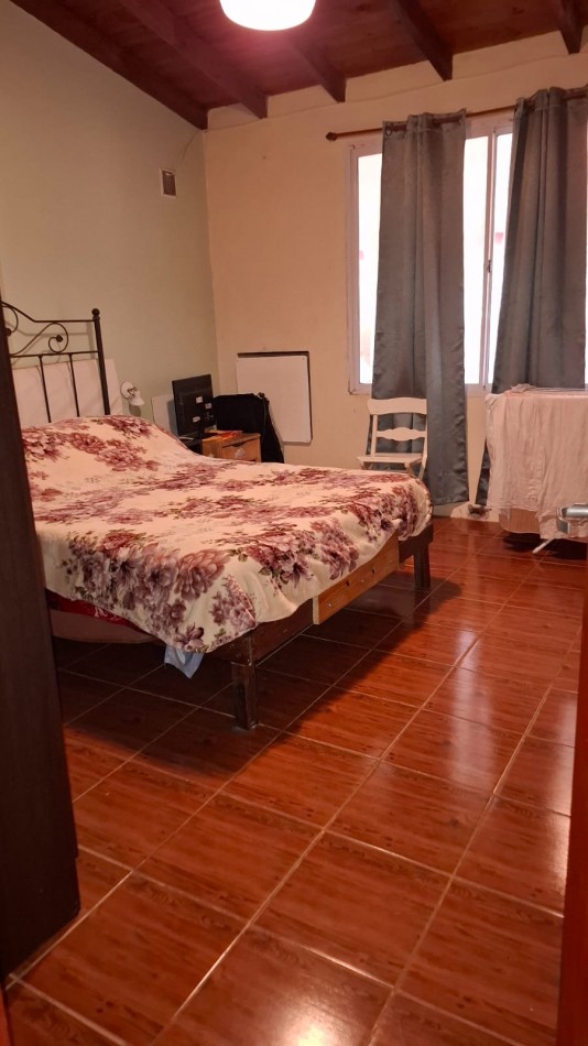 VENTA CASA 4 amb + DPTO 3 amb en Sierra de los Padres