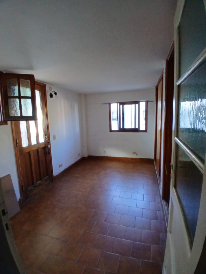 VENTA CASA DE DOS PLANTAS CENTRO CORONEL VIDAL