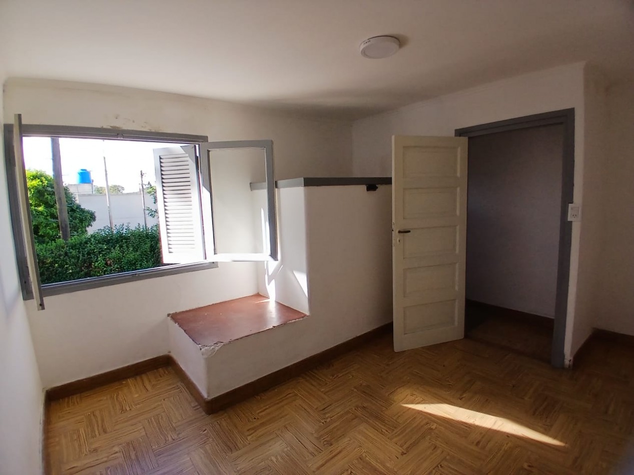 VENTA CASA DE DOS PLANTAS CENTRO CORONEL VIDAL