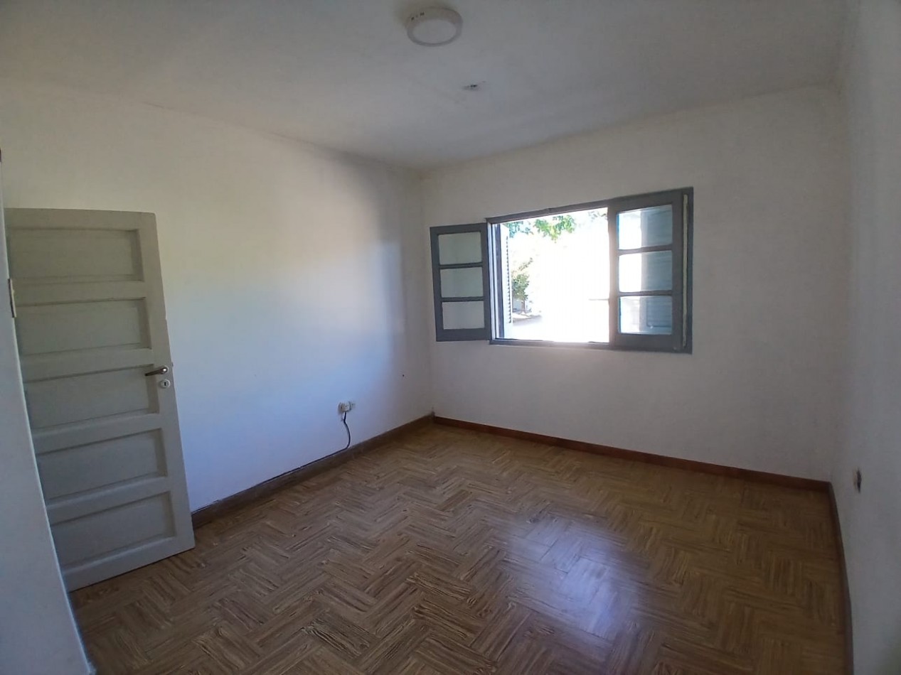 VENTA CASA DE DOS PLANTAS CENTRO CORONEL VIDAL