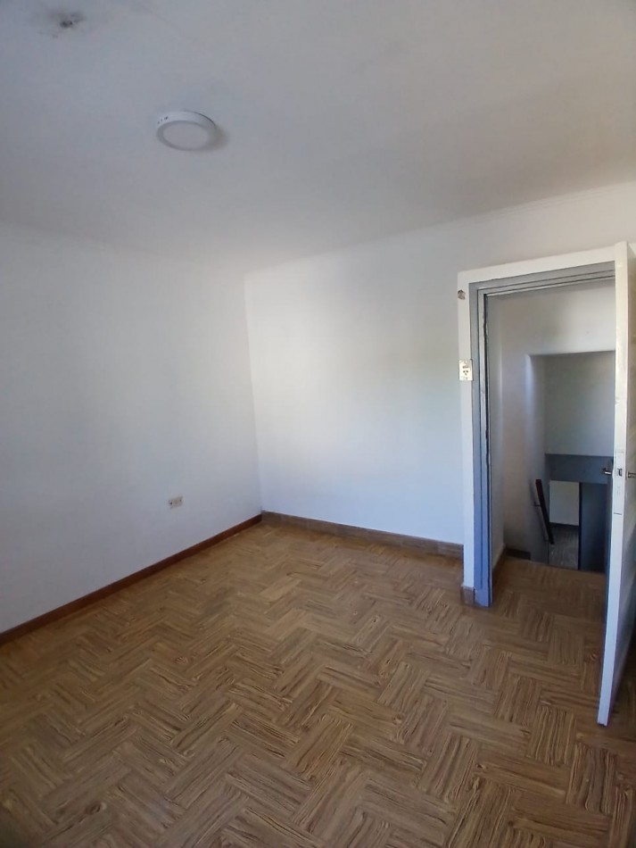 VENTA CASA DE DOS PLANTAS CENTRO CORONEL VIDAL