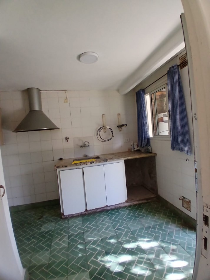 VENTA CASA DE DOS PLANTAS CENTRO CORONEL VIDAL