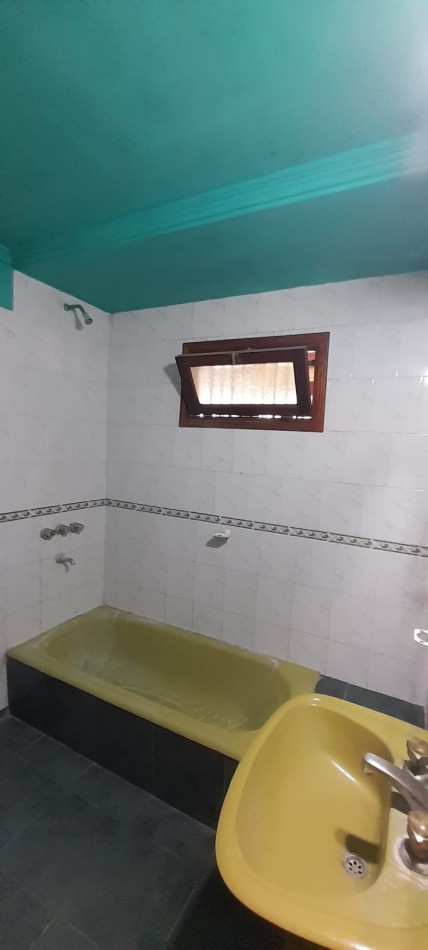 VENTA CHALET CORONEL VIDAL 