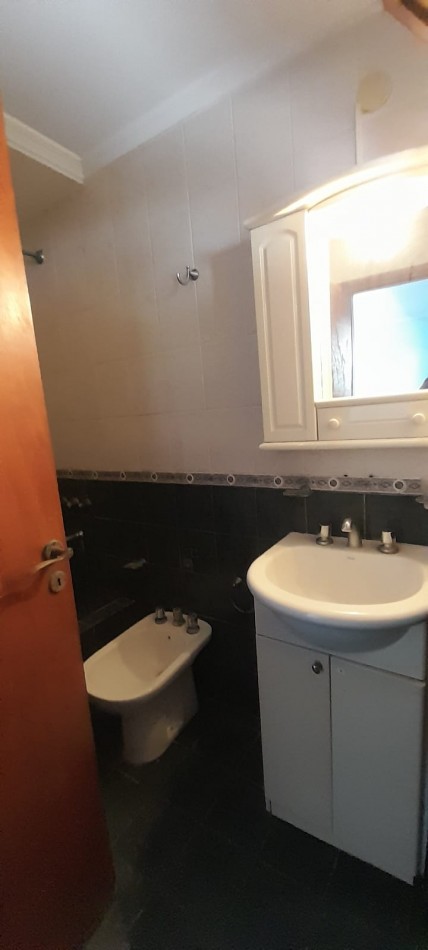 VENTA CHALET CORONEL VIDAL 