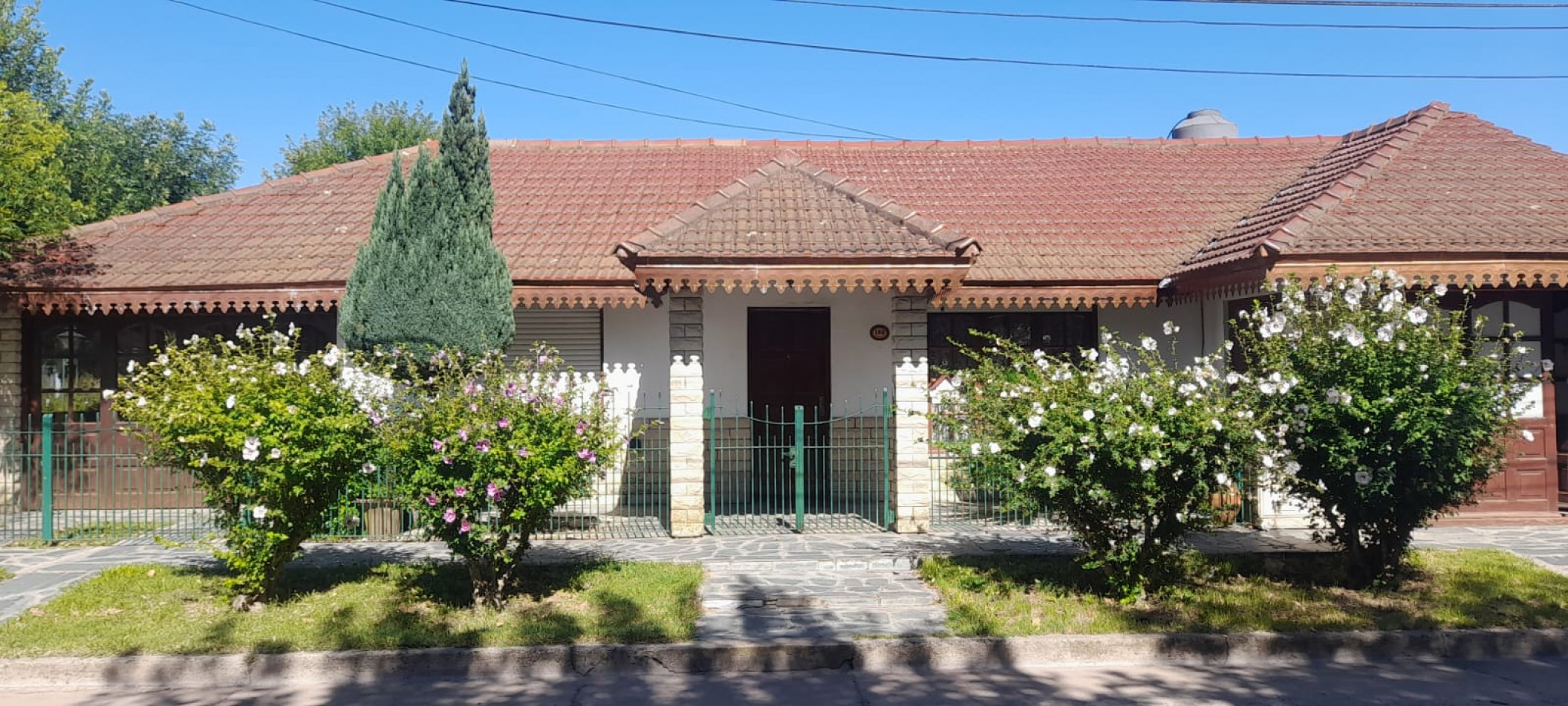 VENTA CHALET CORONEL VIDAL 
