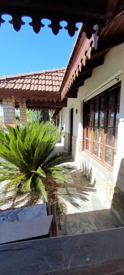VENTA CHALET CORONEL VIDAL 