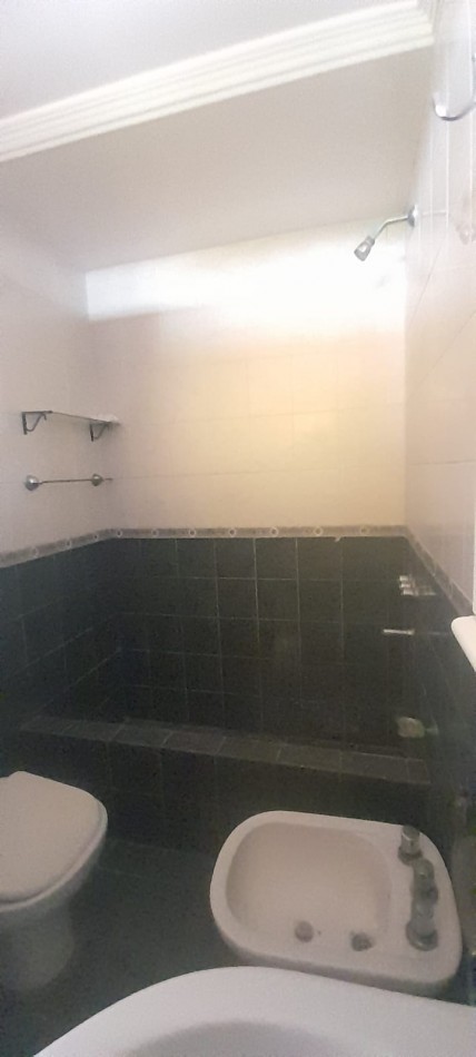 VENTA CHALET CORONEL VIDAL 