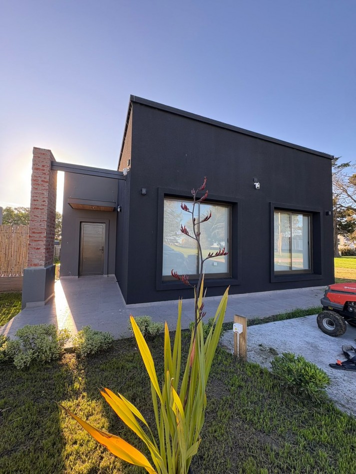 VENTA CASA EN BARRIO PRIVADO COSTA DEL SOL BALNEARIO PARQUE MAR CHIQUITA 