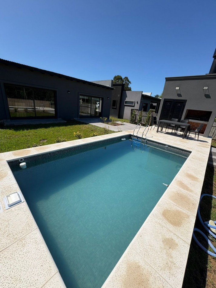 VENTA CASA EN BARRIO PRIVADO COSTA DEL SOL BALNEARIO PARQUE MAR CHIQUITA 