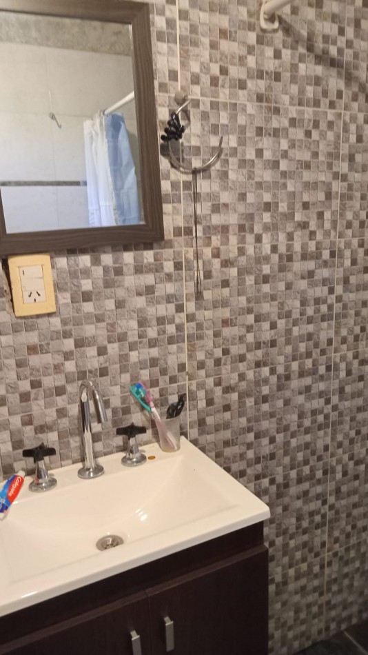 VENTA CASA CON LOCAL EN ACANTILADOS MAR DEL PLATA