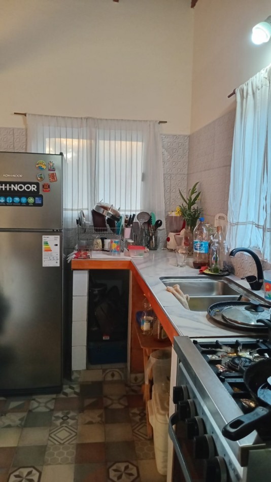 VENTA CASA CON LOCAL EN ACANTILADOS MAR DEL PLATA