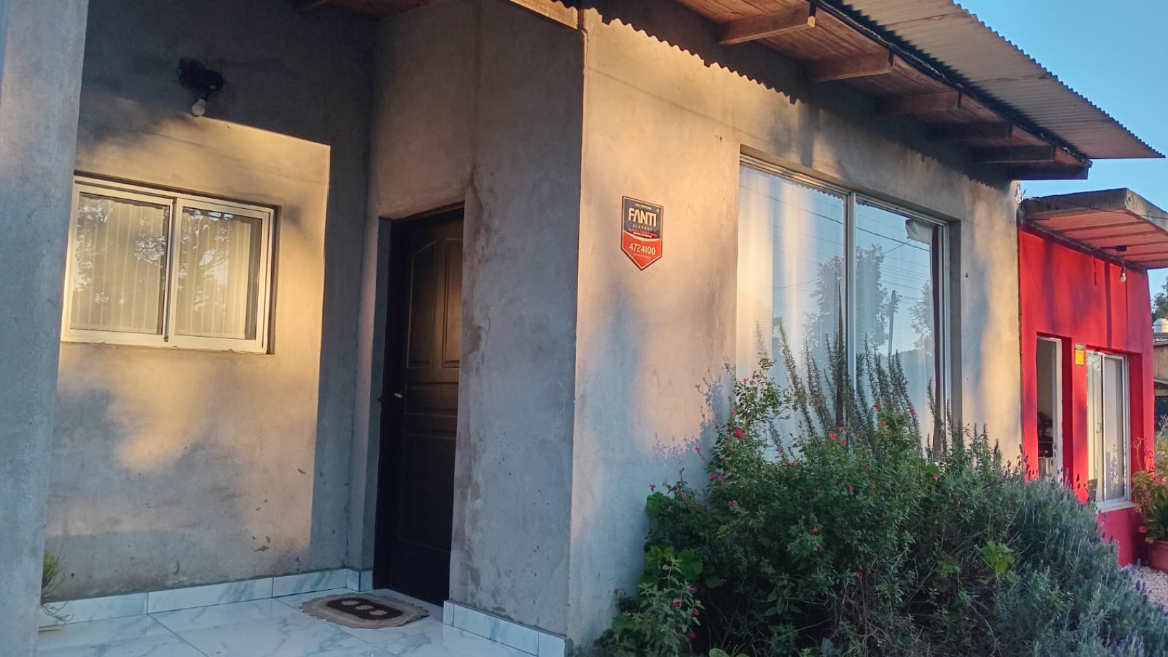 VENTA CASA CON LOCAL EN ACANTILADOS MAR DEL PLATA