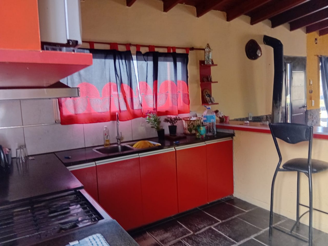 VENTA CASA CON LOCAL EN VIVORATA 