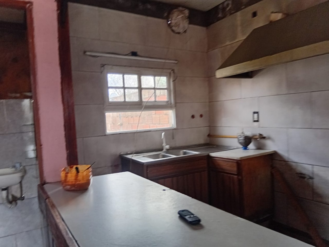 VENTA CASA CON LOCAL EN VIVORATA 