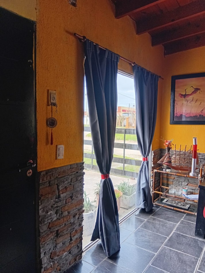 VENTA CASA CON LOCAL EN VIVORATA 