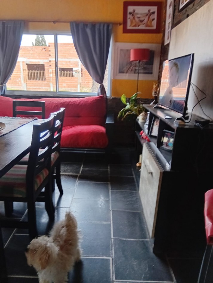 VENTA CASA CON LOCAL EN VIVORATA 