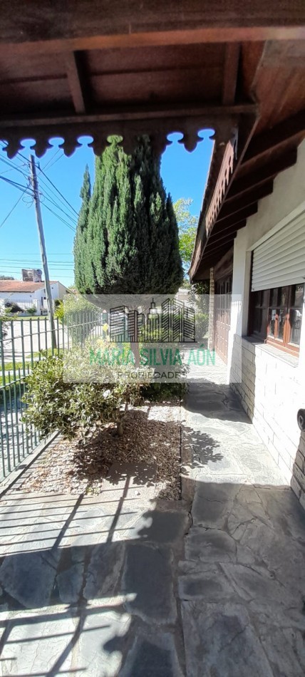 VENTA CHALET CORONEL VIDAL 