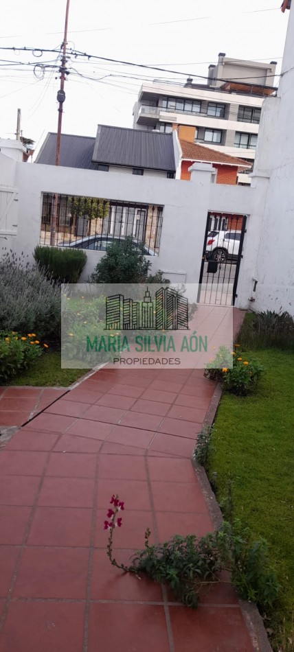 VENTA CHALET 4 AMBIENTES 