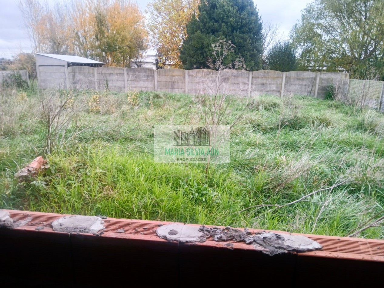 VENTA TERRENO CON VIVIENDA EN CONSTRUCCION 