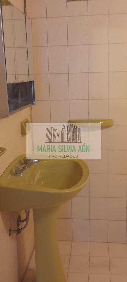 VENTA /PERMUTA CASA CON GALPON  EN CORONEL VIDAL CENTRO