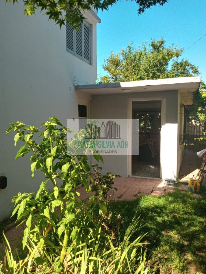 VENTA CASA DE DOS PLANTAS CENTRO CORONEL VIDAL