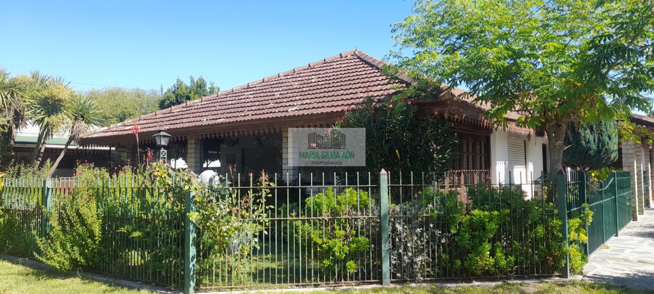 VENTA CHALET CORONEL VIDAL 