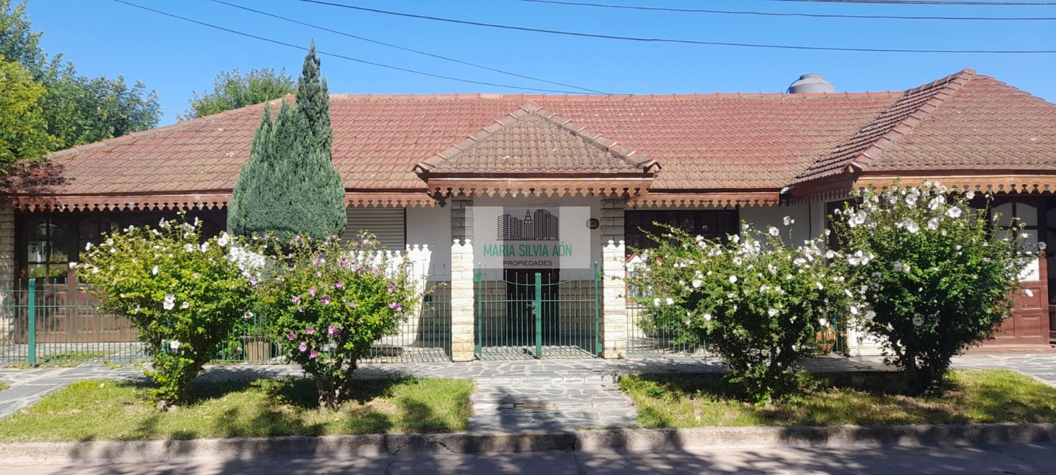 VENTA CHALET CORONEL VIDAL 