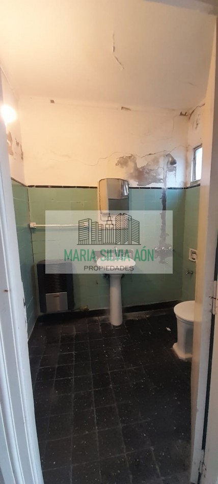 VENTA CASA A RECICLAR EN  EL CENTRO CORONEL VIDAL 