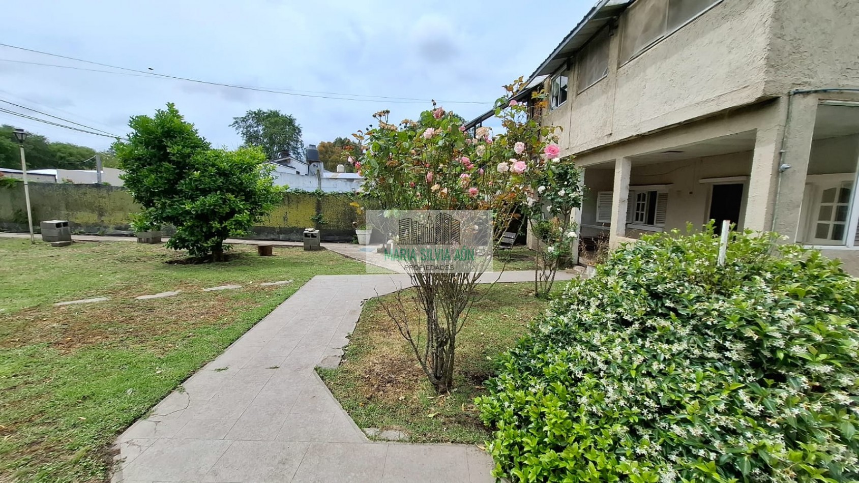 VENTA CASA 4 amb + DPTO 3 amb en Sierra de los Padres