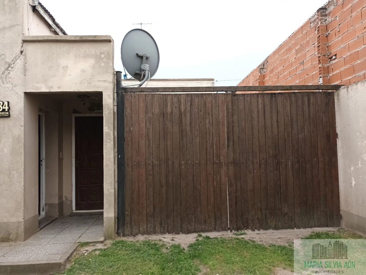 VENTA /PERMUTA CASA CON GALPON EN CORONEL VIDAL CENTRO