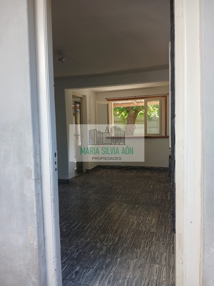 VENTA CASA DE DOS PLANTAS CENTRO CORONEL VIDAL