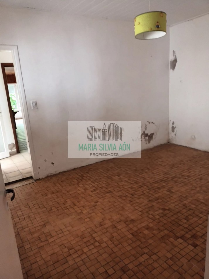 VENTA /PERMUTA CASA CON GALPON  EN CORONEL VIDAL CENTRO