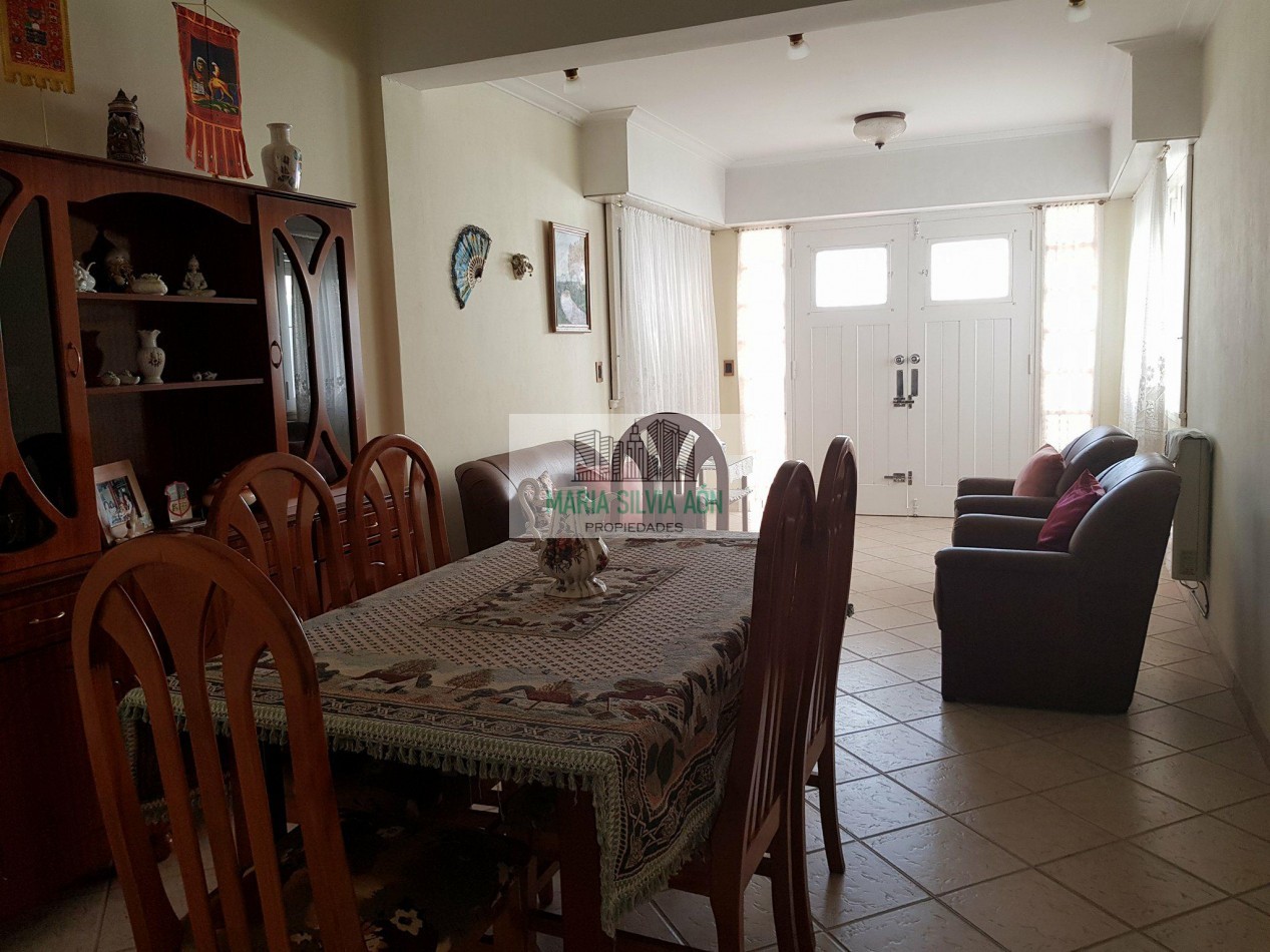 VENTA CHALET 4 AMBIENTES 