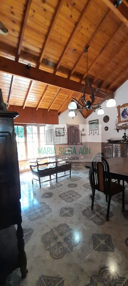 VENTA CHALET CORONEL VIDAL 