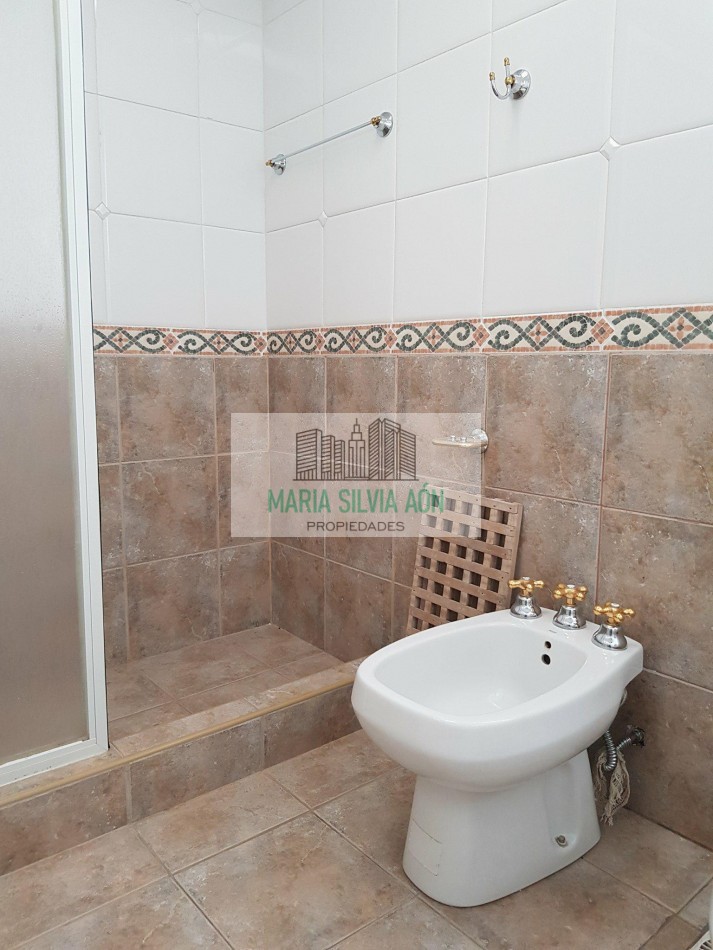 VENTA CHALET 4 AMBIENTES 