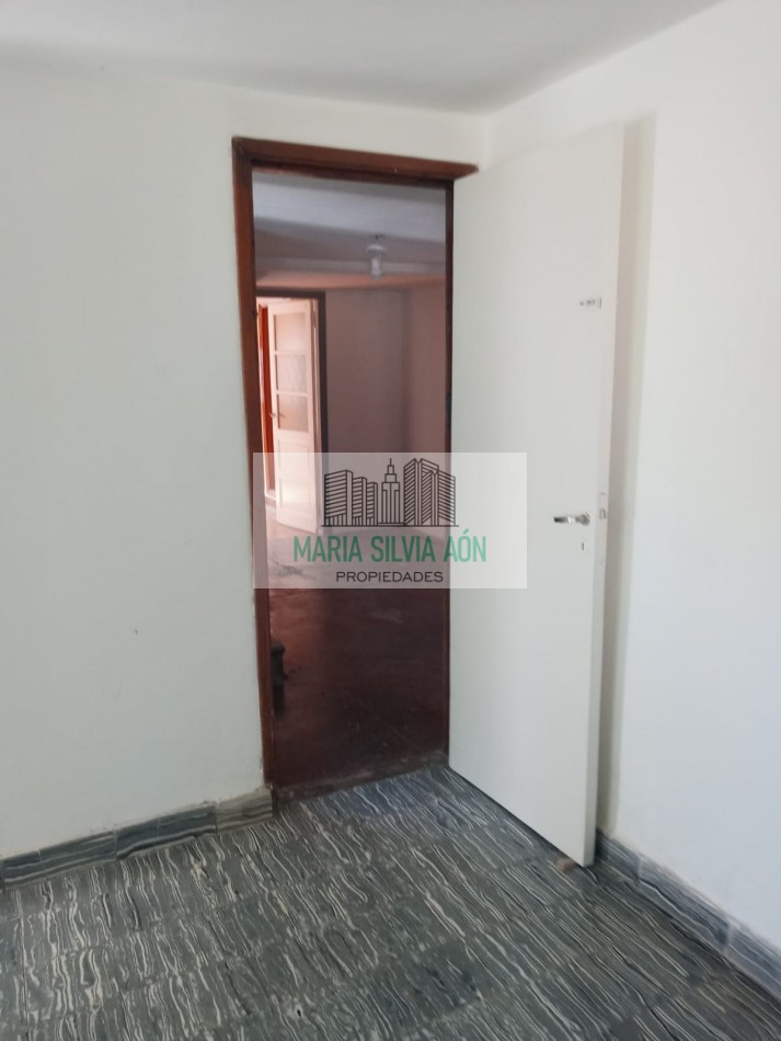 VENTA CASA DE DOS PLANTAS CENTRO CORONEL VIDAL