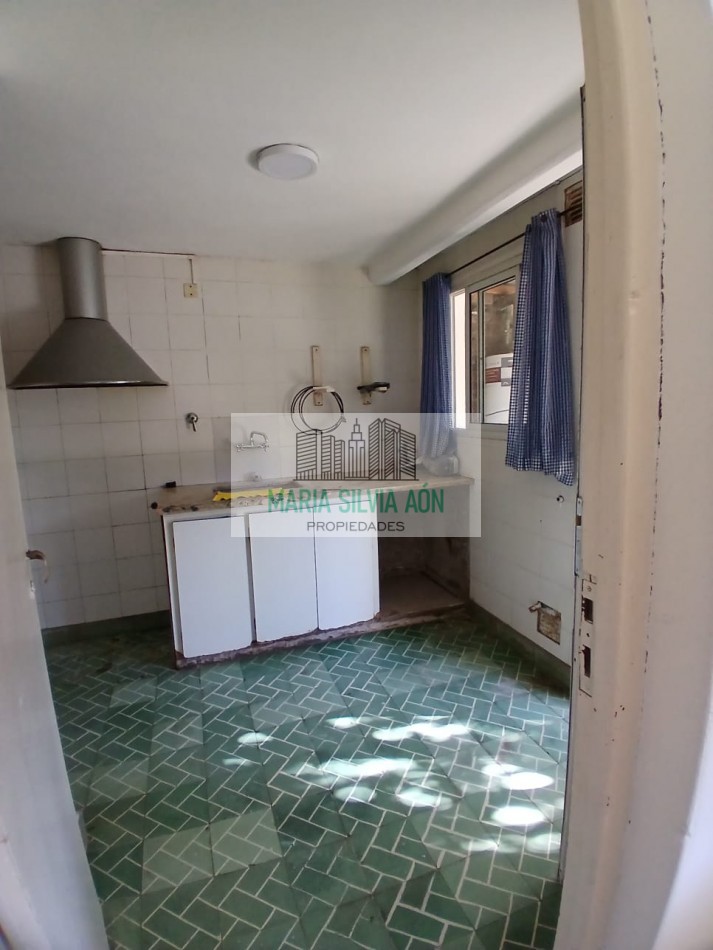 VENTA CASA DE DOS PLANTAS CENTRO CORONEL VIDAL